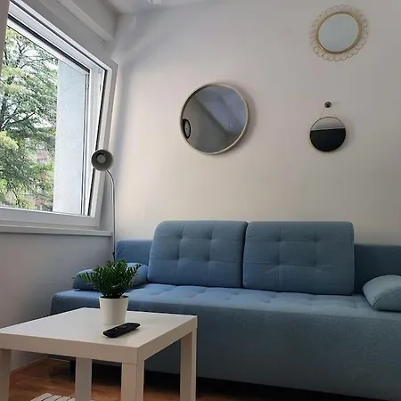 דירה Happy Vibes Apartment, Charming & With Free Parking
