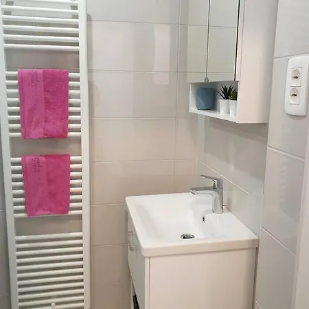 Happy Vibes Apartment, Charming & With Free Parking * לובליאנה